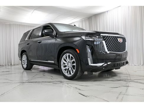 Used 2023 Cadillac Escalade Premium Luxury w/ Performance Package image 2