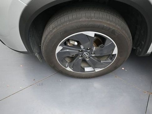 Used 2025 Nissan Rogue SV AWD/4WD image 40