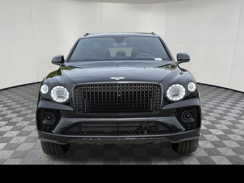 Used 2023 Bentley Bentayga Extended Wheelbase AWD/4WD image 3