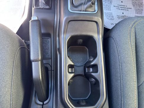 Used 2024 Jeep Wrangler Unlimited AWD/4WD image 29