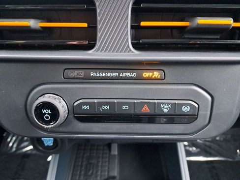 Used 2025 Ford Maverick Tremor image 22