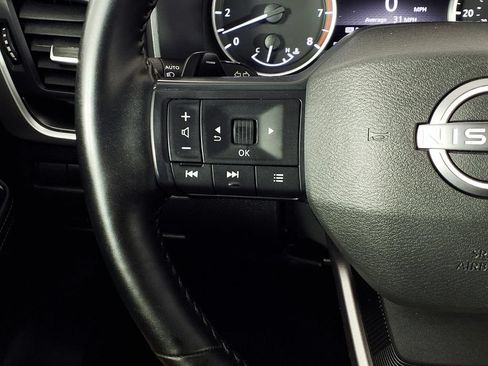 Used 2025 Nissan Rogue SV FWD image 19