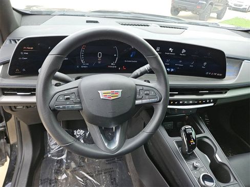 Used 2024 Cadillac XT4 Sport image 19