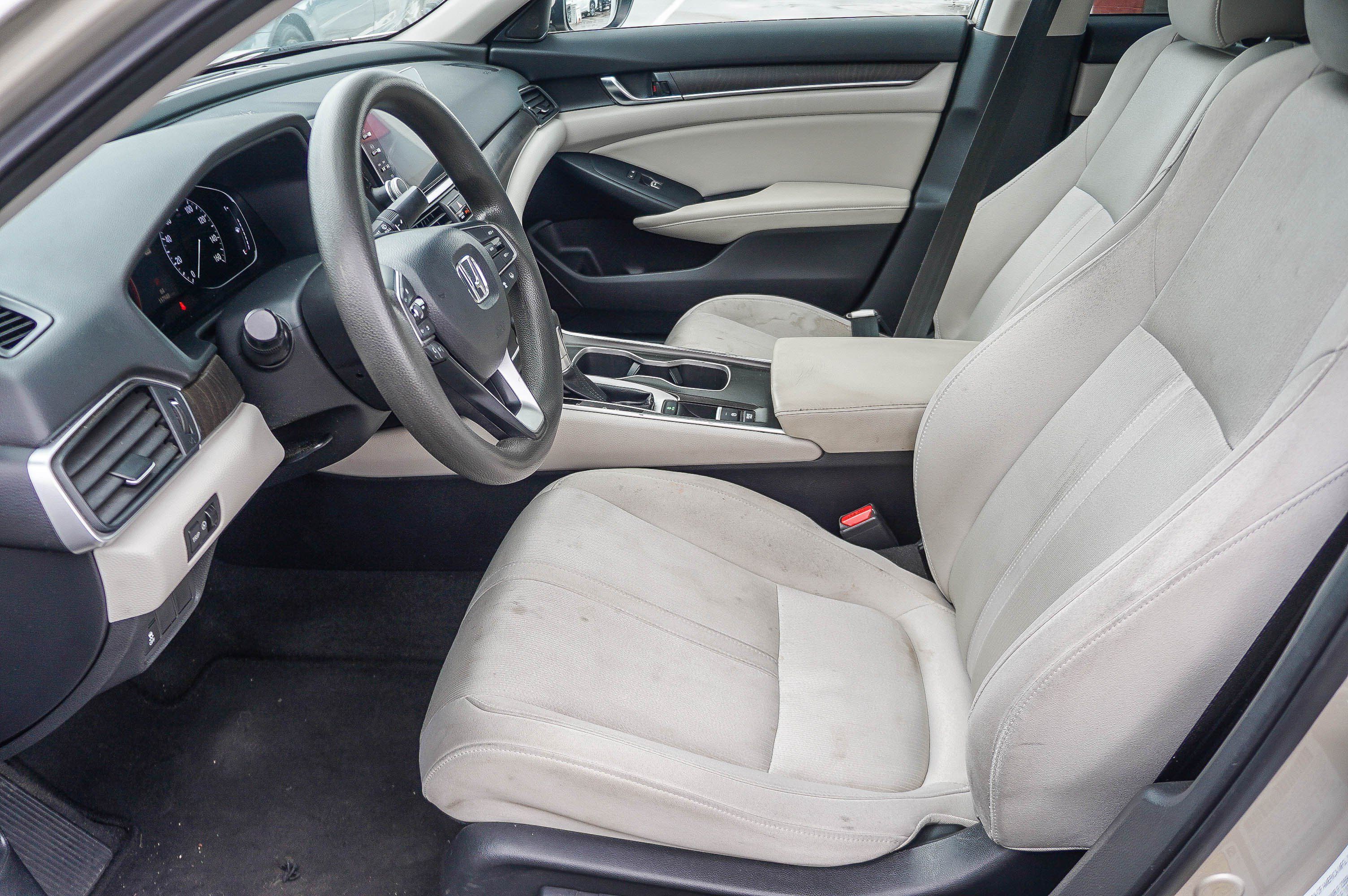 Used 2018 Honda Accord EX image 18