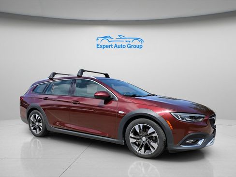 Used 2018 Buick Regal Preferred w/ Sights and Sounds Package AWD/4WD image 1
