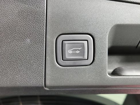 Certified 2024 Cadillac XT4 Premium Luxury AWD/4WD image 10