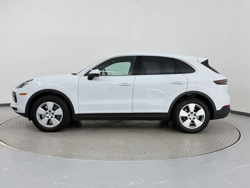 Certified 2022 Porsche Cayenne AWD/4WD image 2