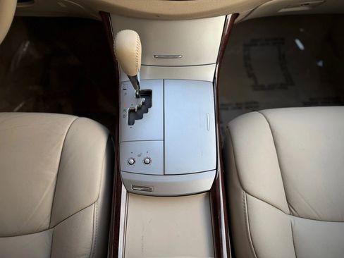 Used 2010 Toyota Avalon XLS image 16