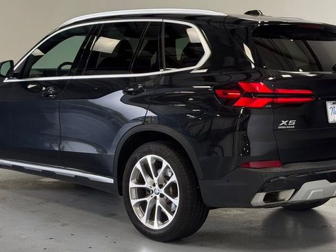 Used 2024 BMW X5 xDrive40i w/ Premium Package AWD/4WD image 4