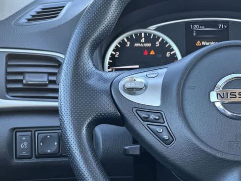 Used 2018 Nissan Sentra S image 8