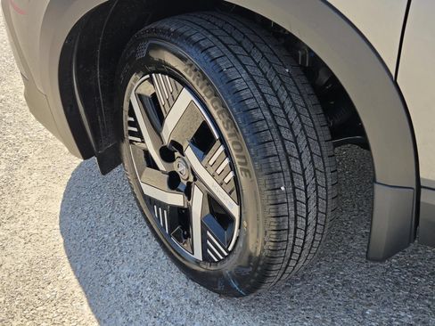 New 2027 Nissan Kicks SV w/ SV Premium Package FWD image 9