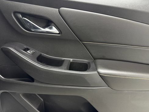 Used 2018 Chevrolet Traverse LT AWD/4WD image 46