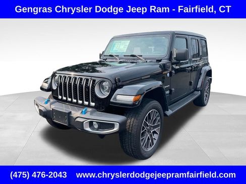 Used 2023 Jeep Wrangler Unlimited Sahara w/ Cold Weather Group AWD/4WD image 3