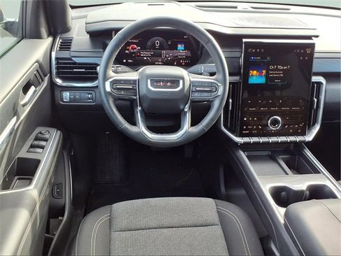 Used 2025 GMC Acadia Elevation image 5