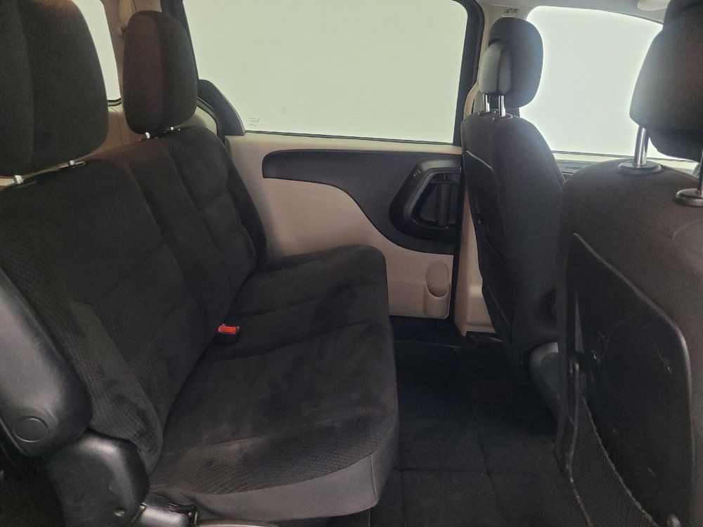 Used 2018 Dodge Grand Caravan SE FWD image 19