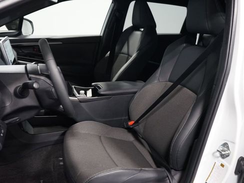 Used 2024 Toyota bZ4X XLE image 6