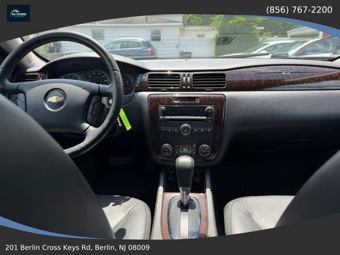 Used 2012 Chevrolet Impala LTZ FWD image 15