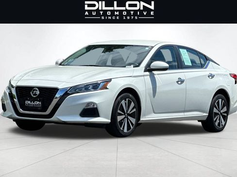 Used 2022 Nissan Altima 2.5 SV AWD/4WD image 8