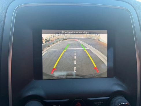 Used 2019 Dodge Durango SXT RWD image 9
