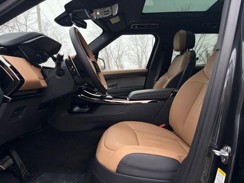 New 2026 Land Rover Range Rover Sport Dynamic SE AWD/4WD image 11