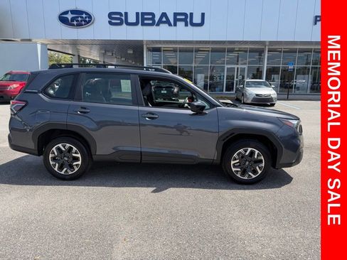 Used 2026 Subaru Forester AWD/4WD image 2