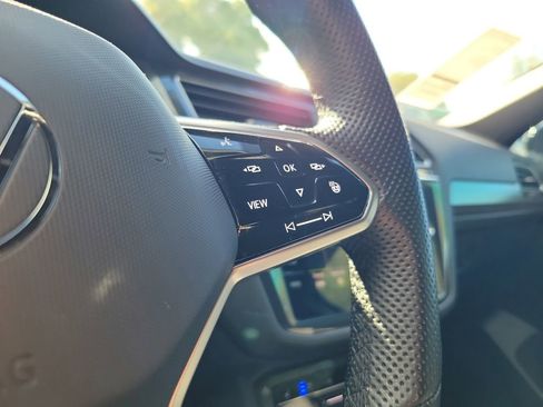 Used 2023 Volkswagen Tiguan SEL R-Line image 27