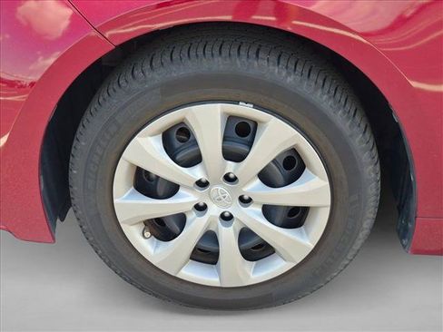 Used 2022 Toyota Corolla LE FWD image 10
