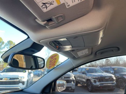 Used 2024 GMC Terrain SLE w/ Elevation Edition image 22