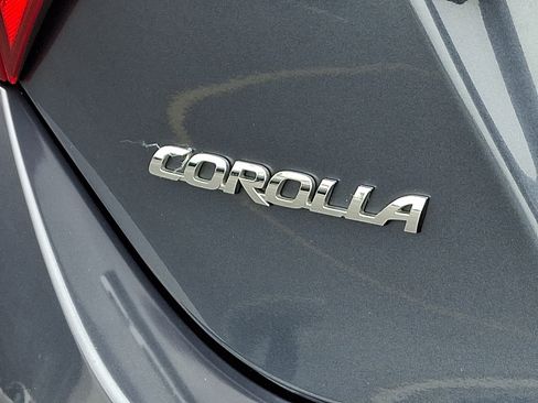 Used 2018 Toyota Corolla L FWD image 30
