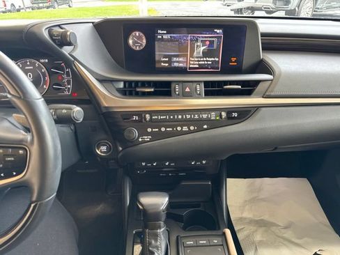 Used 2019 Lexus ES 350 w/ Premium Package FWD image 23