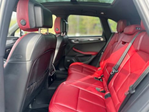 Used 2022 Porsche Macan GTS AWD/4WD image 19
