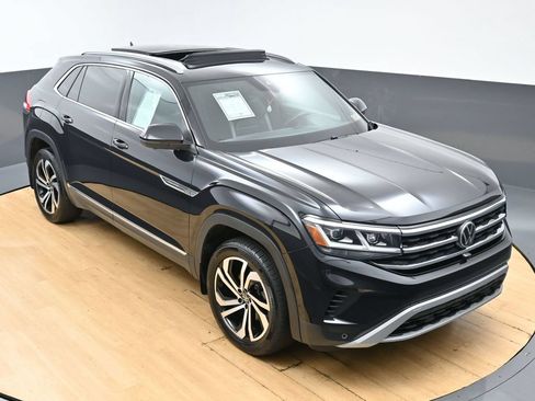 Used 2021 Volkswagen Atlas Cross Sport SEL Premium AWD/4WD image 44