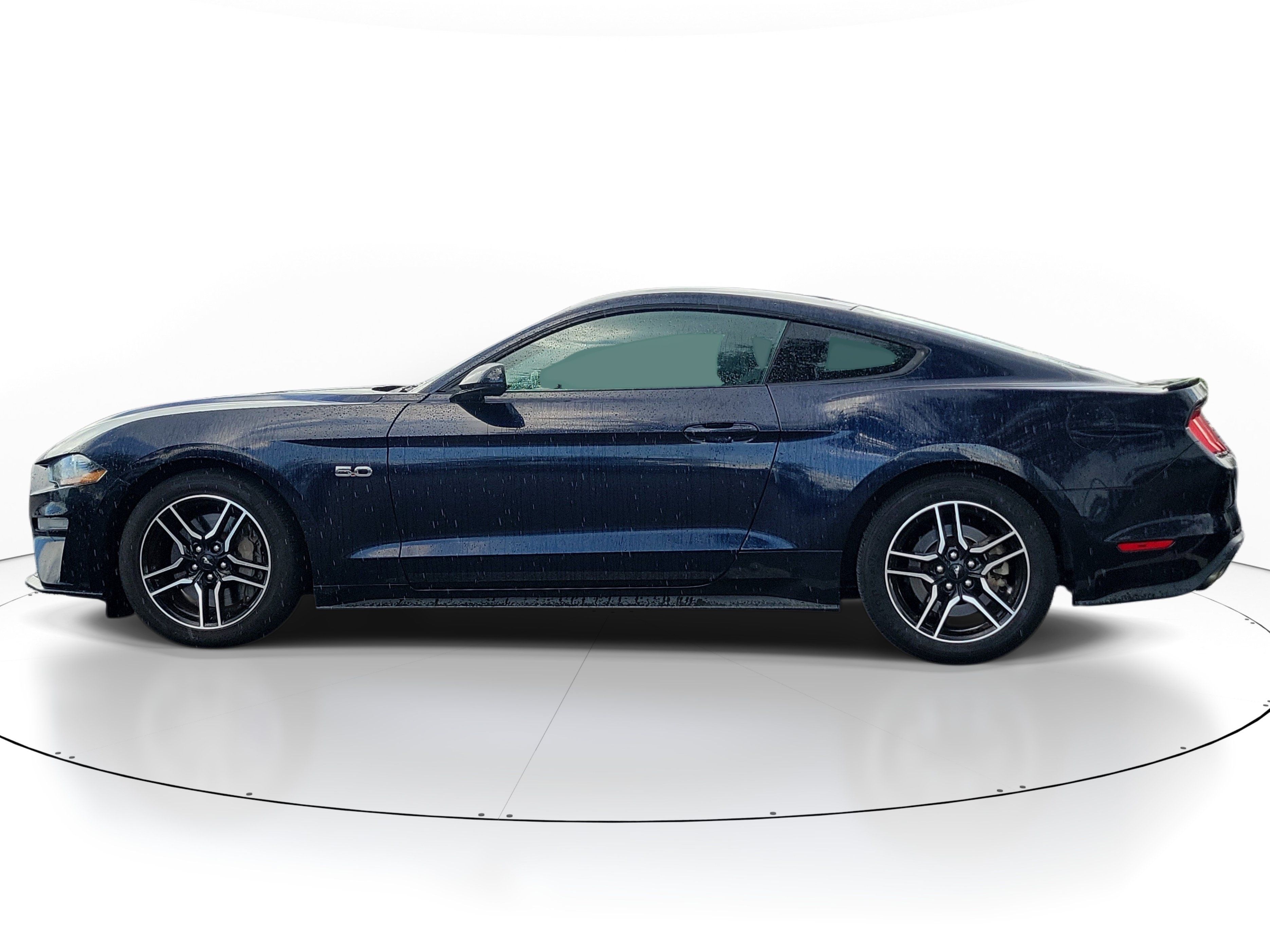 Used 2021 Ford Mustang GT Premium w/ Equipment Group 401A RWD image 4