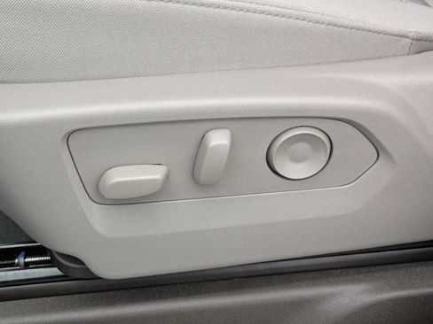 New 2025 Chevrolet Silverado 2500 LT w/ Convenience Package image 19