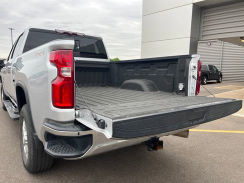 Used 2020 Chevrolet Silverado 2500 LTZ w/ LTZ Convenience Package AWD/4WD image 10