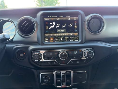 Used 2021 Jeep Wrangler Unlimited Sport AWD/4WD image 11