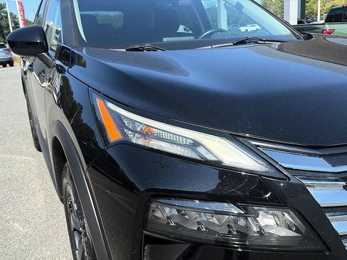 Certified 2025 Nissan Rogue SV AWD/4WD image 14