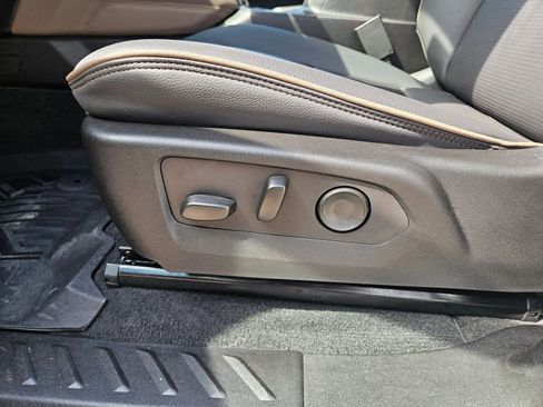 Used 2026 GMC Canyon Denali AWD/4WD image 23