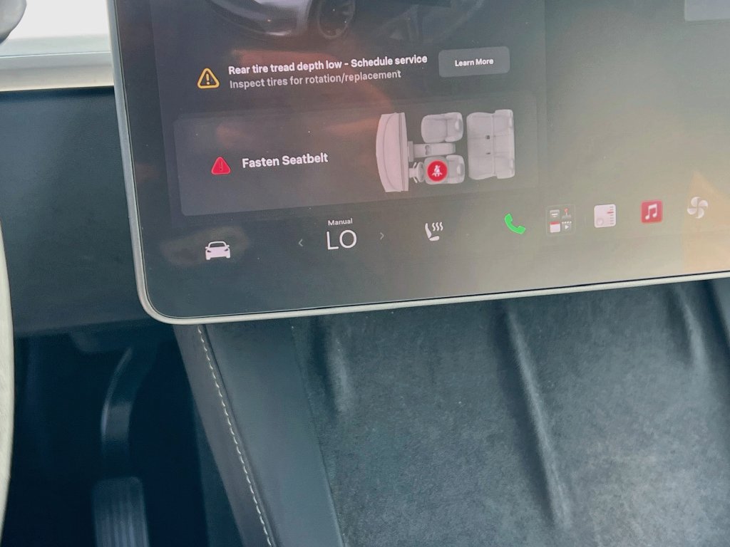 Used 2025 Tesla Model Y Long Range RWD image 15
