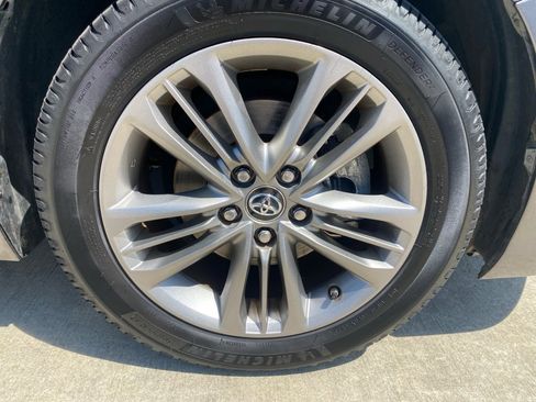 Used 2016 Toyota Camry SE image 29
