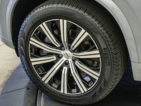 Certified 2025 Volvo XC90 B5 Core w/ Climate Package AWD/4WD image 10