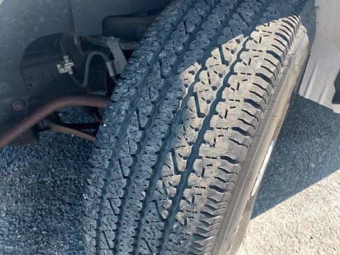 Used 2019 Chevrolet Express 3500 RWD image 20