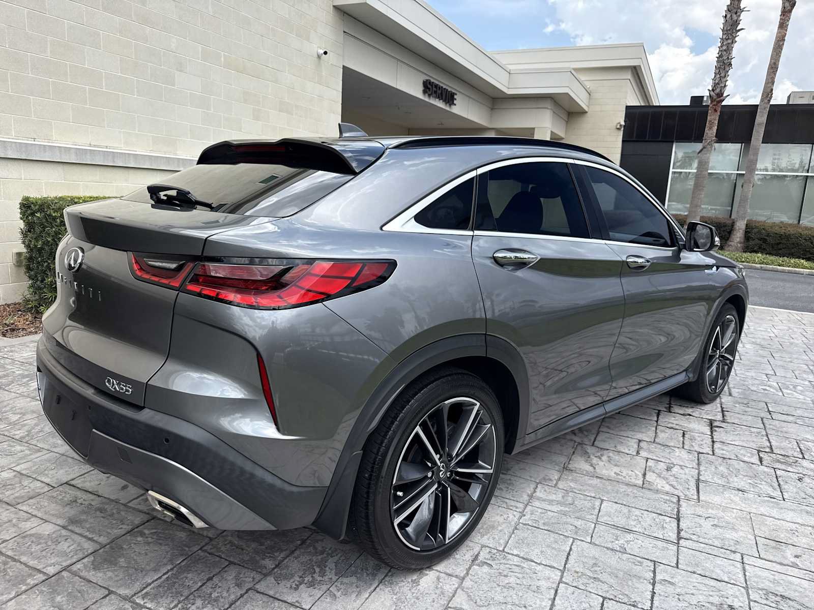 Used 2023 INFINITI QX55 Luxe w/ Cargo Package AWD/4WD image 3