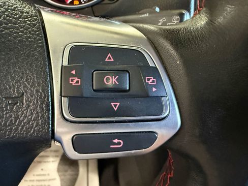 Used 2012 Volkswagen GTI 4-Door image 20