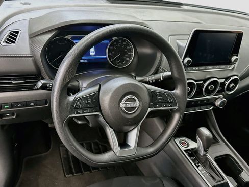 Used 2025 Nissan Sentra SV FWD image 18