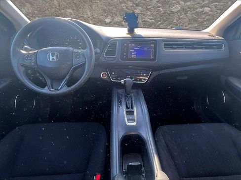 Used 2018 Honda HR-V EX image 14