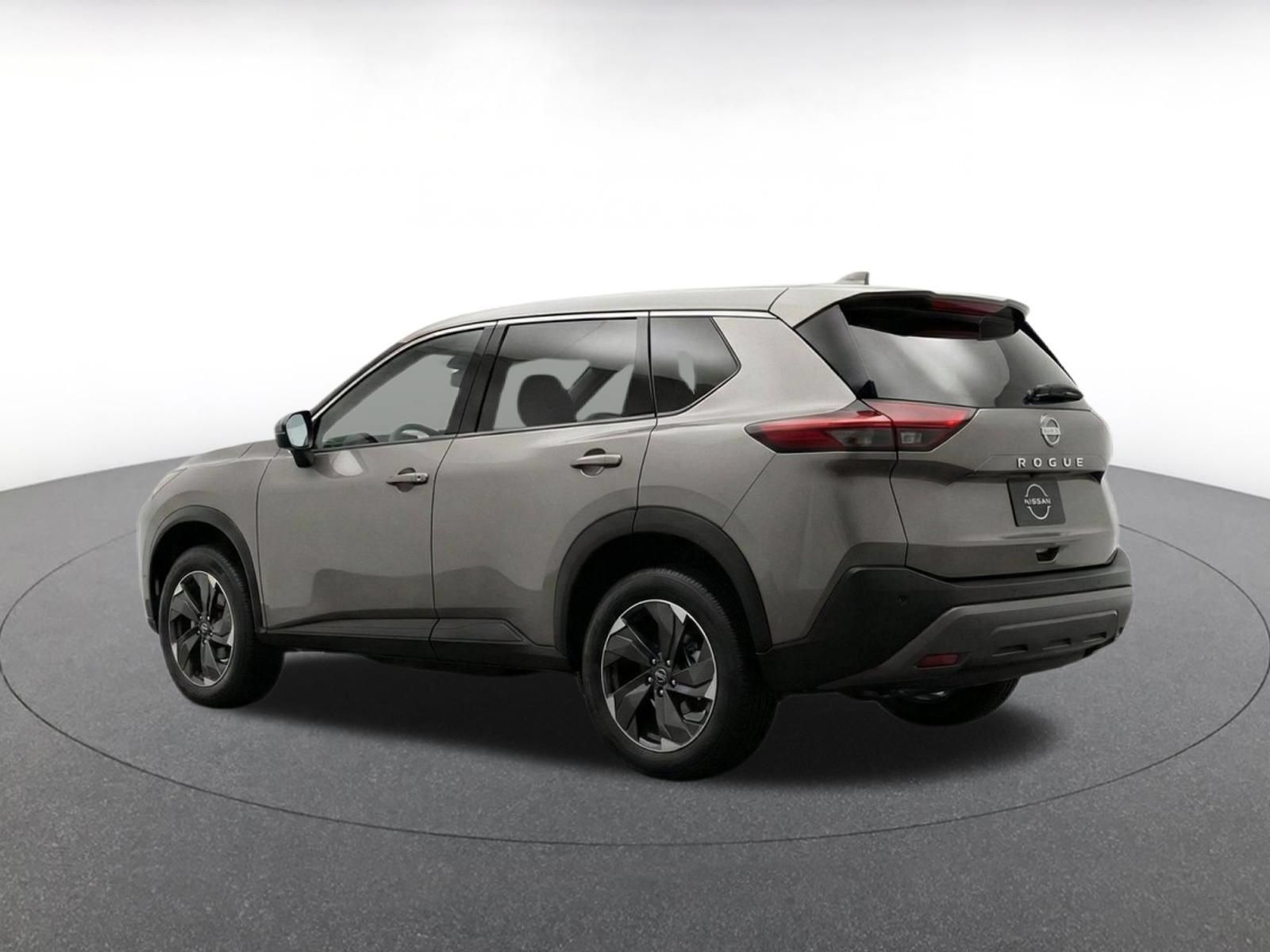 Used 2025 Nissan Rogue SV FWD image 6