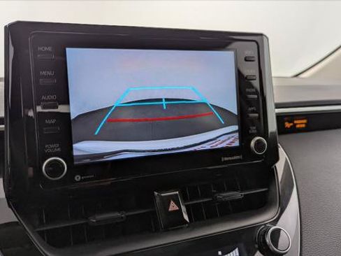 Used 2022 Toyota Corolla LE FWD image 26