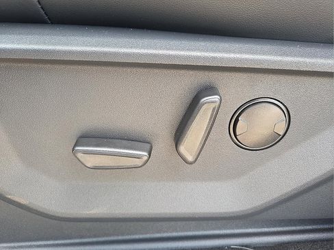 New 2026 Ford Expedition Max Platinum image 16