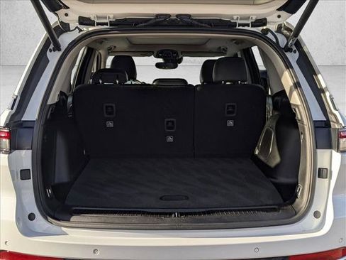 Used 2023 Jeep Grand Cherokee 4WD 4xe image 6